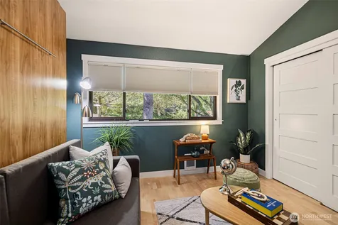 2591 E Madison Street Seattle WA 98112