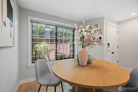 2591 E Madison Street Seattle WA 98112
