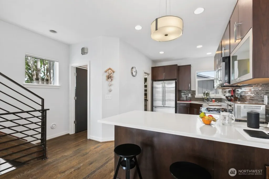 2050 NW 64th Street Seattle WA 98107