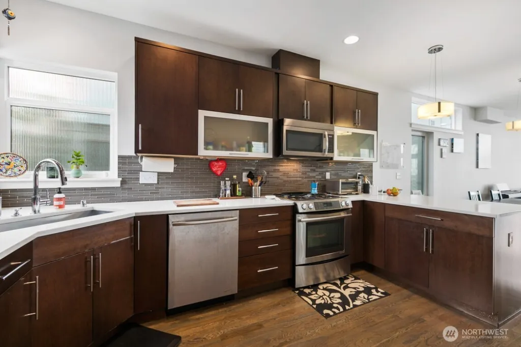 2050 NW 64th Street Seattle WA 98107