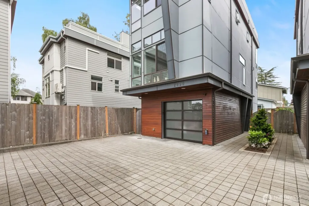 2050 NW 64th Street Seattle WA 98107