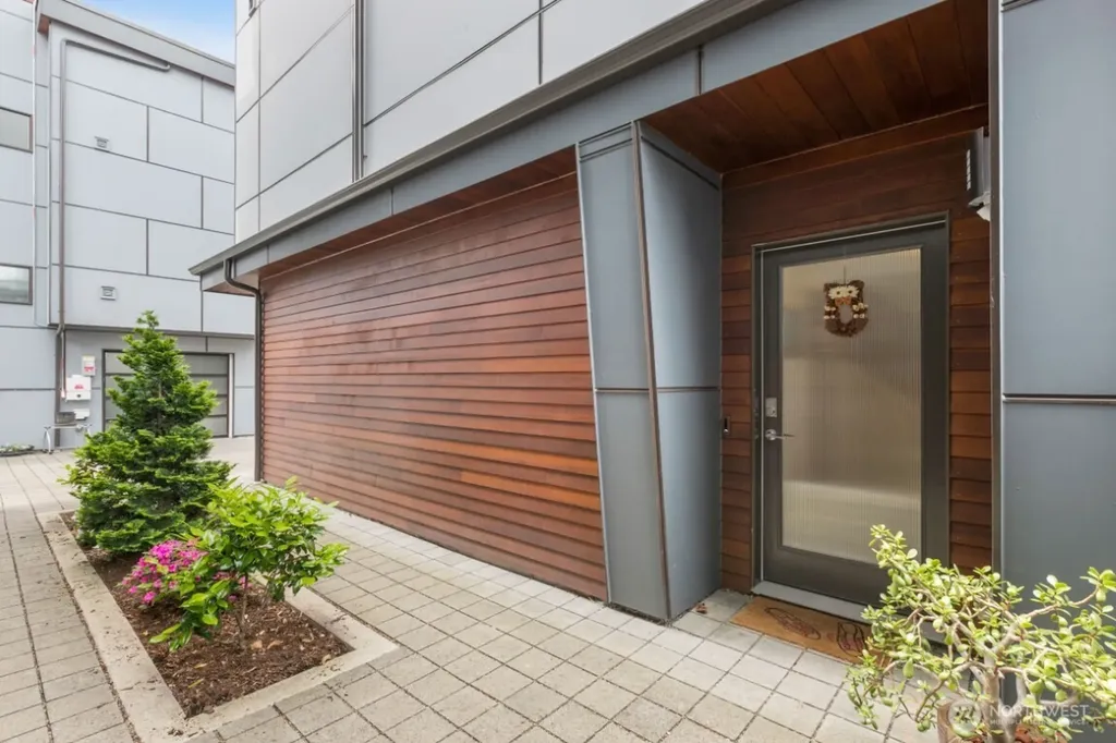 2050 NW 64th Street Seattle WA 98107