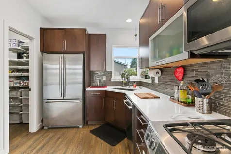2050 NW 64th Street Seattle WA 98107