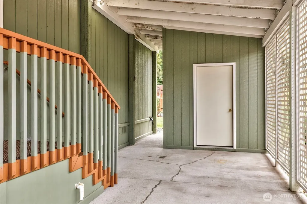 6586 NE Aquarius Lane Bremerton WA 98311