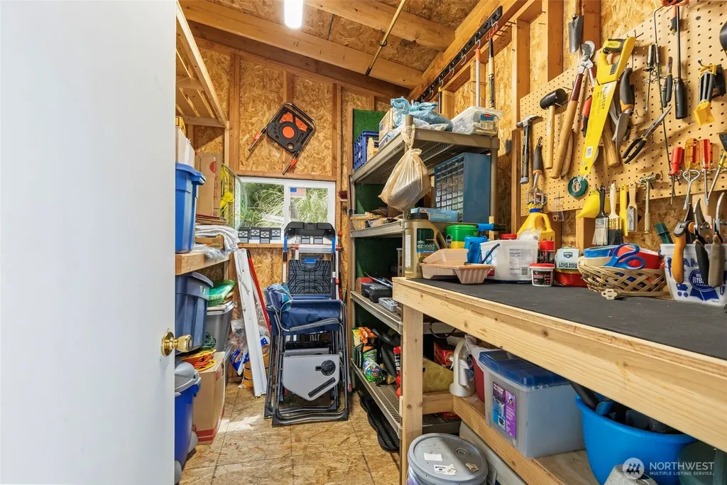 6586 NE Aquarius Lane Bremerton WA 98311