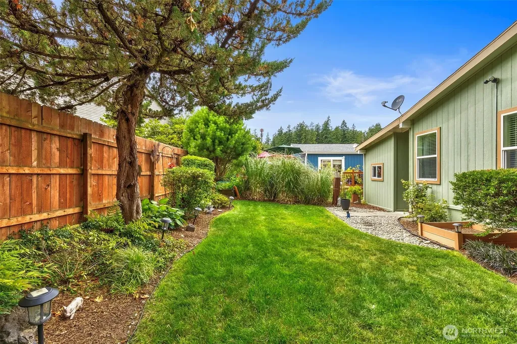 6586 NE Aquarius Lane Bremerton WA 98311