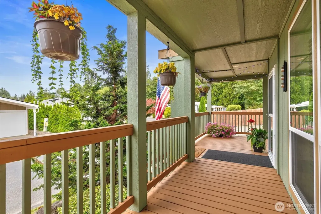 6586 NE Aquarius Lane Bremerton WA 98311