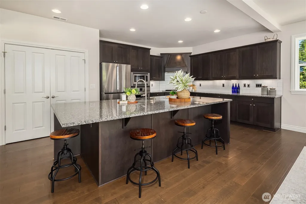 13874 Lavigne Court NE Bainbridge Island WA 98110