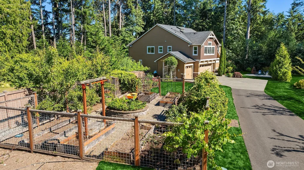 13874 Lavigne Court NE Bainbridge Island WA 98110