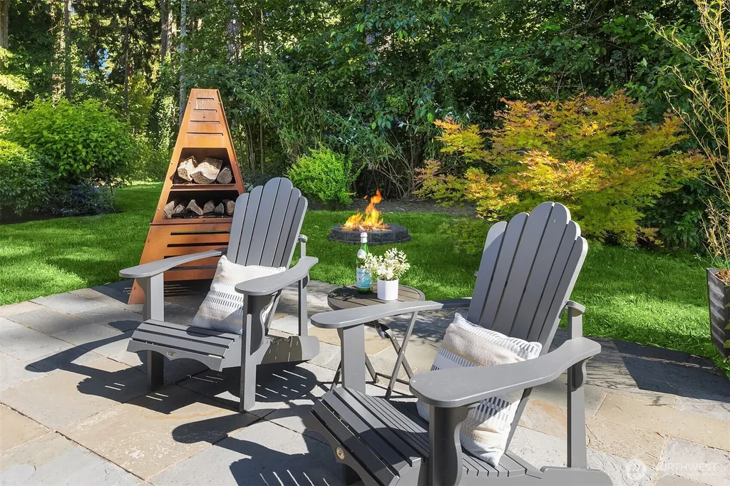 13874 Lavigne Court NE Bainbridge Island WA 98110
