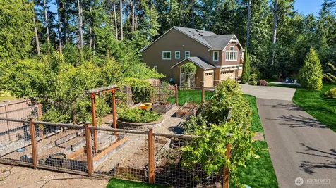 13874 Lavigne Court NE Bainbridge Island WA 98110