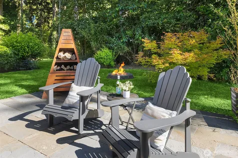 13874 Lavigne Court NE Bainbridge Island WA 98110