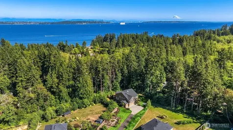 13874 Lavigne Court NE Bainbridge Island WA 98110