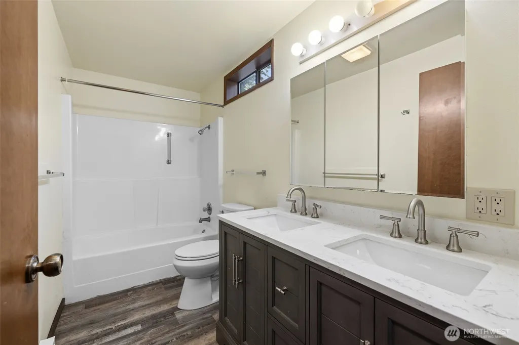 22850 Little Mountain Road Mount Vernon WA 98274