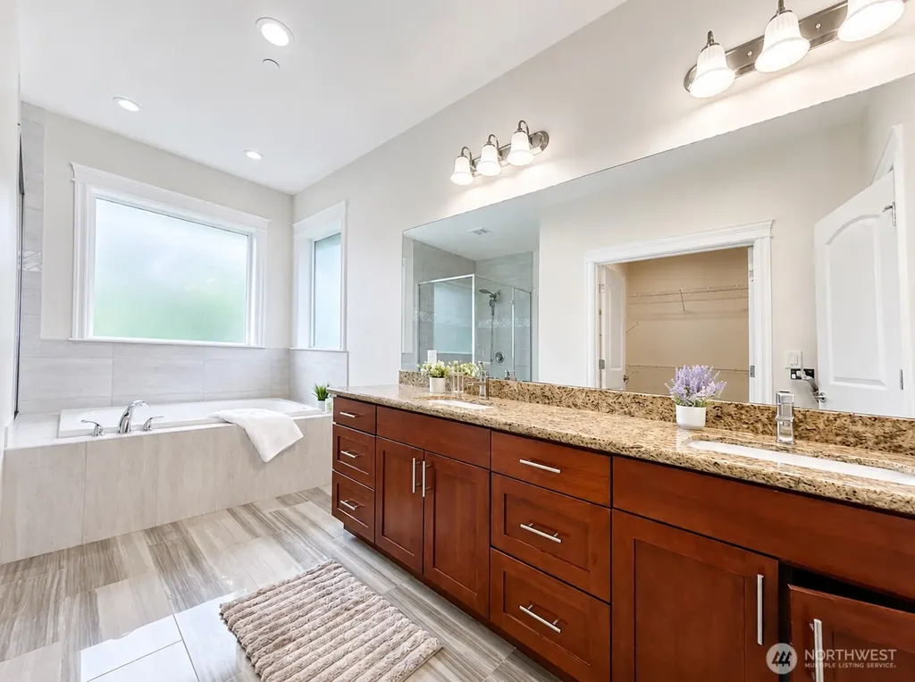 2914 S 135th Street Tukwila WA 98168