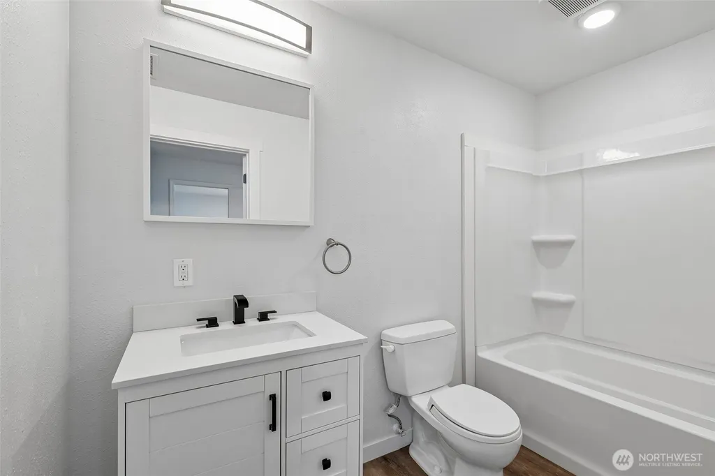 1508 NE Brockman Place Seattle WA 98125