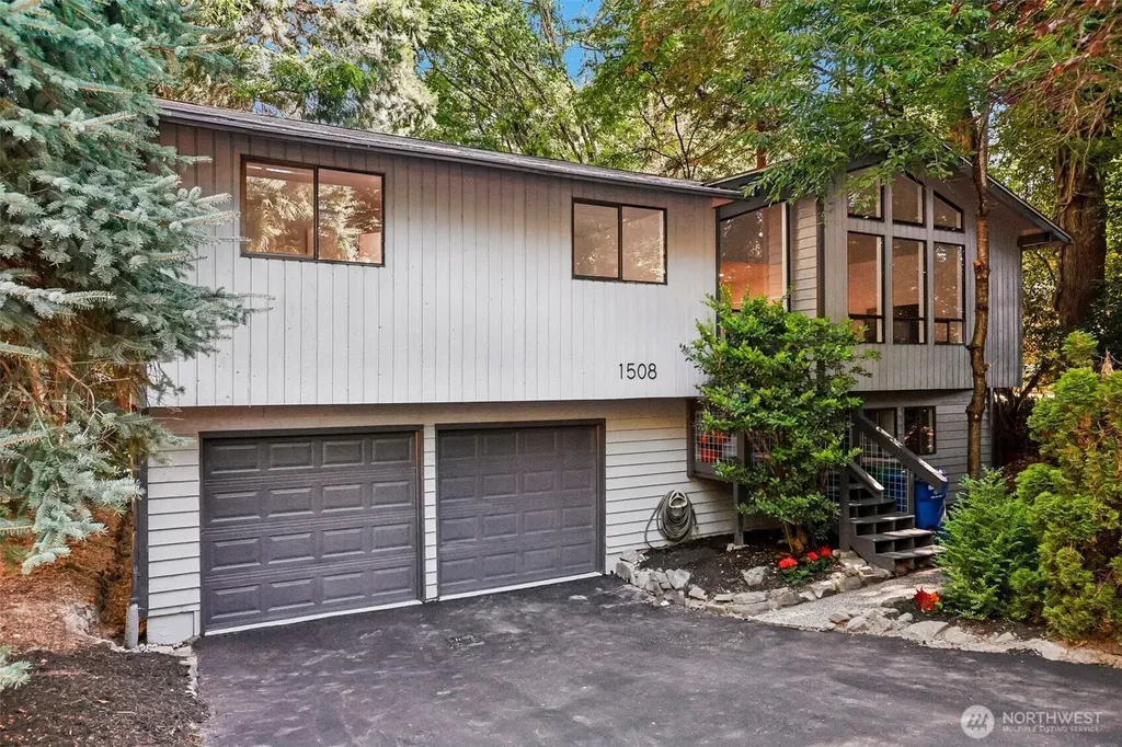 1508 NE Brockman Place Seattle WA 98125
