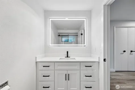 1508 NE Brockman Place Seattle WA 98125