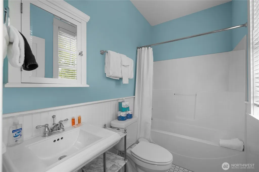 228 Meriweather Street Pacific Beach WA 98571