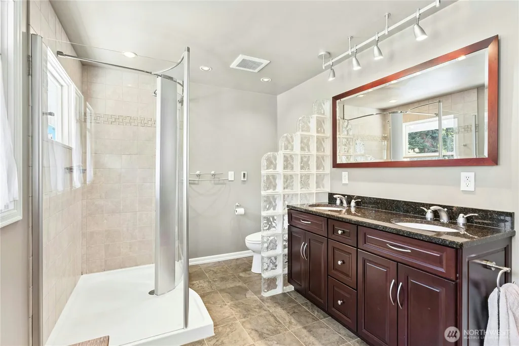 16606 260th Avenue SE Issaquah WA 98027