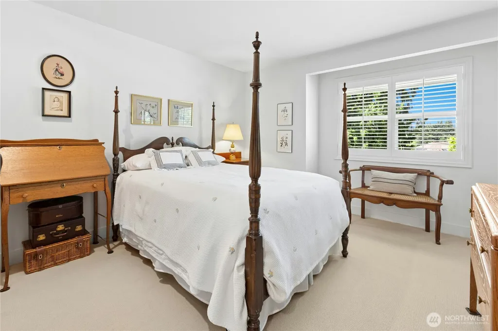 16606 260th Avenue SE Issaquah WA 98027