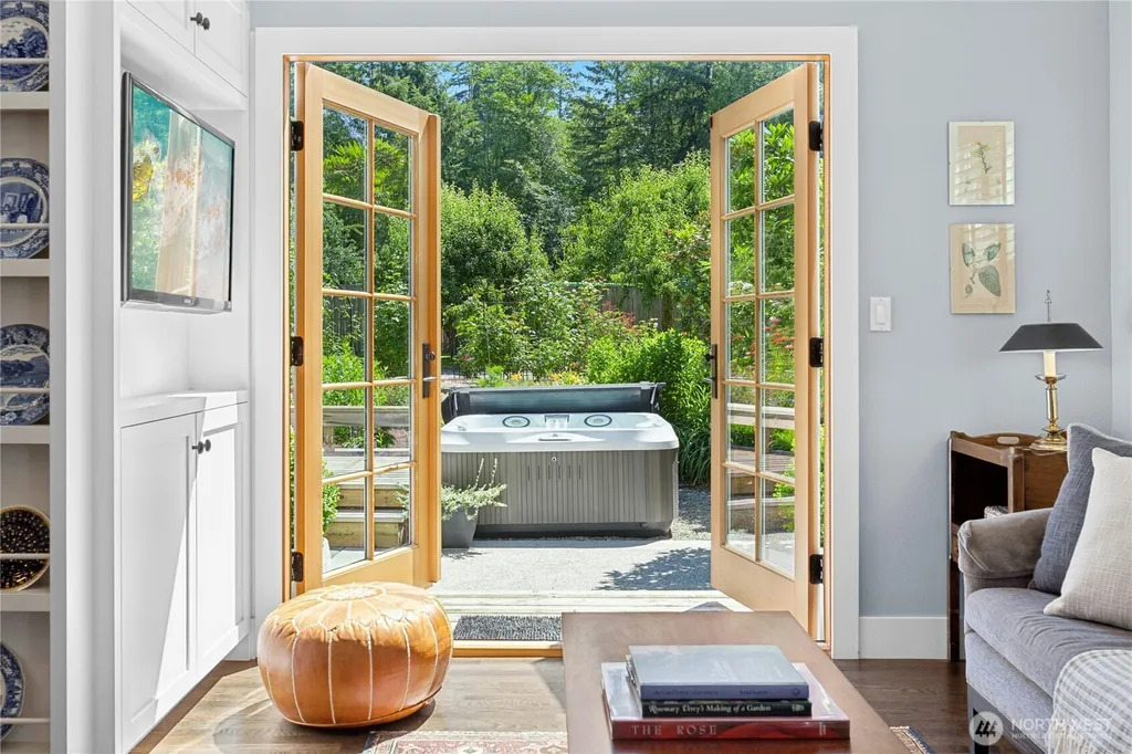 16606 260th Avenue SE Issaquah WA 98027