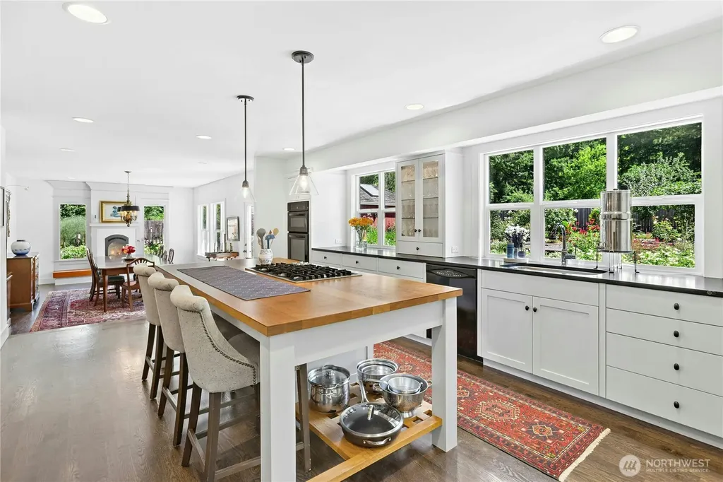 16606 260th Avenue SE Issaquah WA 98027
