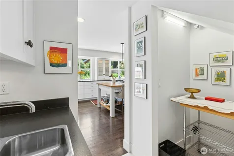 16606 260th Avenue SE Issaquah WA 98027