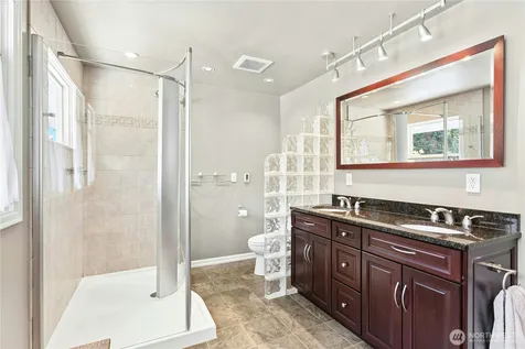 16606 260th Avenue SE Issaquah WA 98027