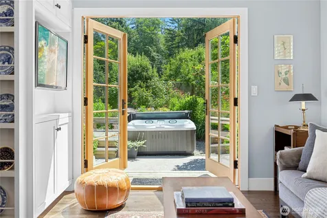 16606 260th Avenue SE Issaquah WA 98027