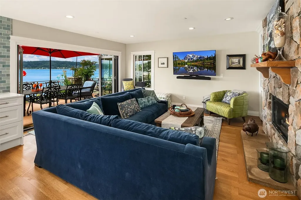 456 W Lake Sammamish Parkway SE Bellevue WA 98008