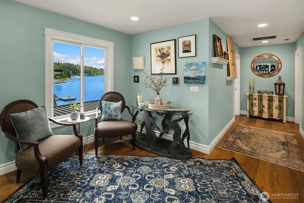 456 W Lake Sammamish Parkway SE Bellevue WA 98008