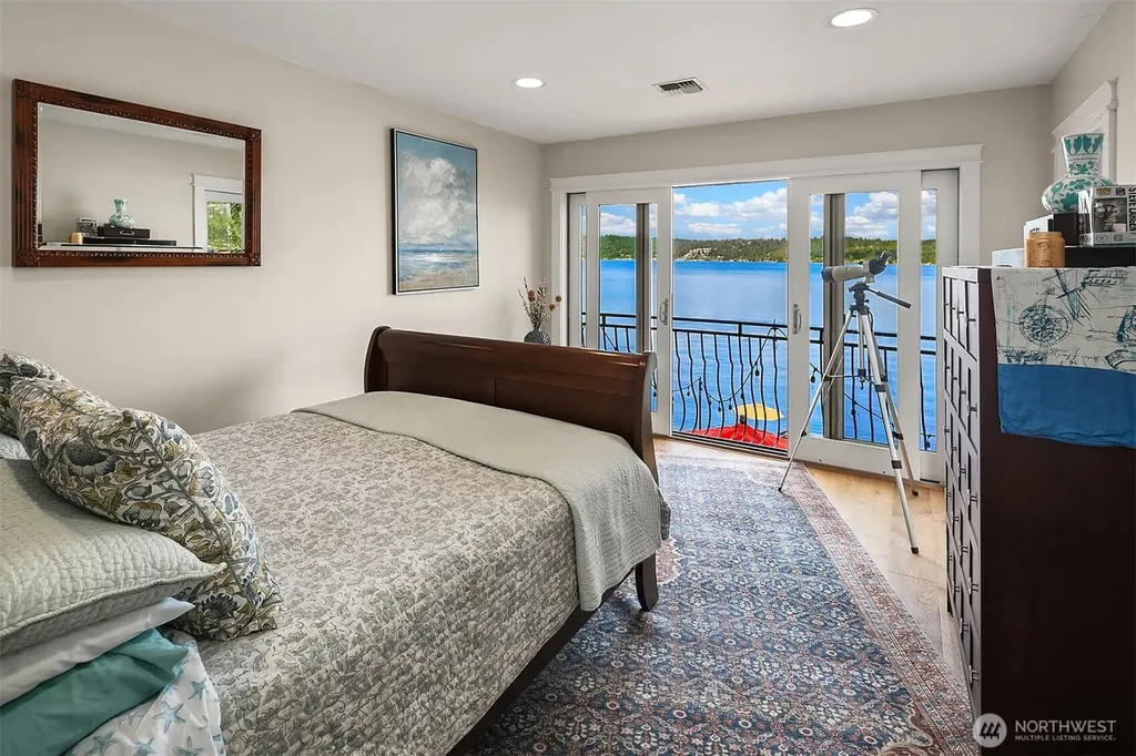456 W Lake Sammamish Parkway SE Bellevue WA 98008