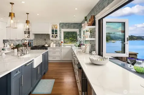 456 W Lake Sammamish Parkway SE Bellevue WA 98008