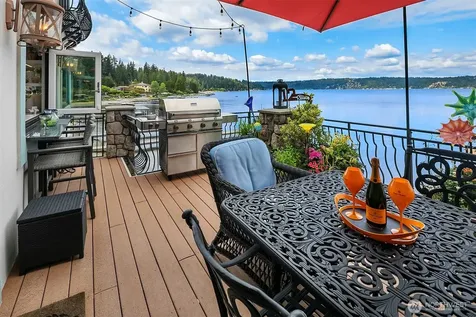 456 W Lake Sammamish Parkway SE Bellevue WA 98008