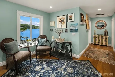 456 W Lake Sammamish Parkway SE Bellevue WA 98008