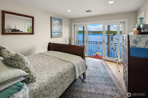 456 W Lake Sammamish Parkway SE Bellevue WA 98008