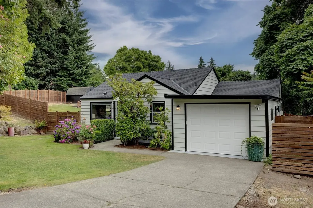 555 Windsor Place NE Renton WA 98056