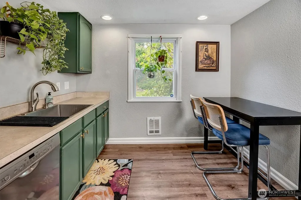 555 Windsor Place NE Renton WA 98056