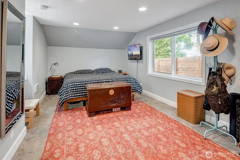 555 Windsor Place NE Renton WA 98056