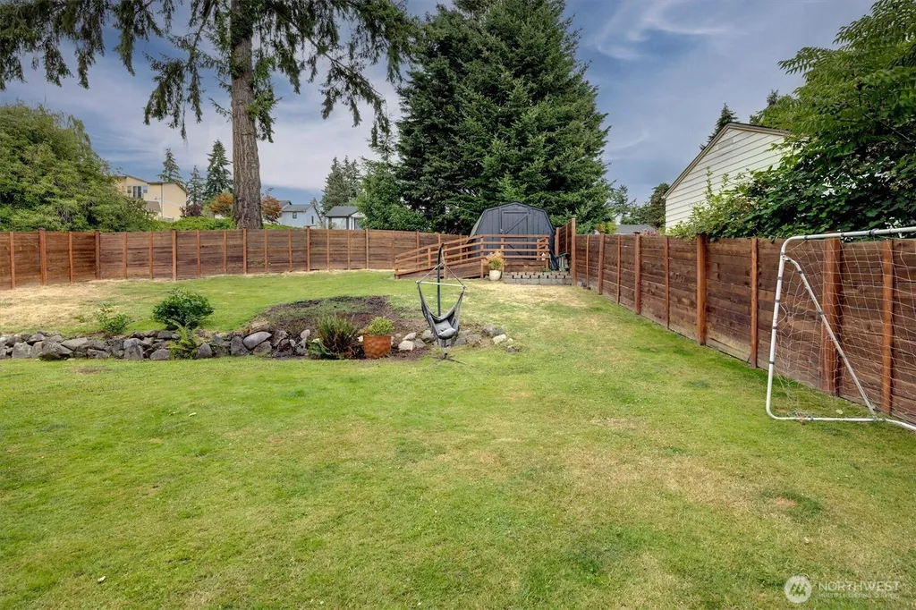 555 Windsor Place NE Renton WA 98056