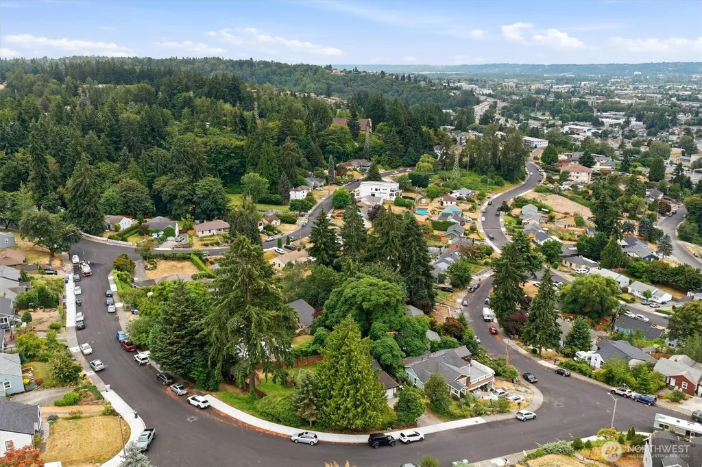 555 Windsor Place NE Renton WA 98056