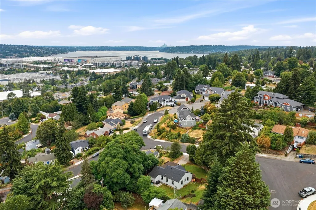 555 Windsor Place NE Renton WA 98056