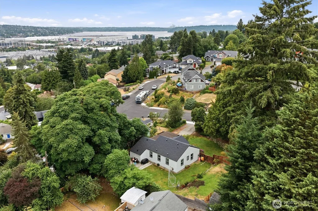 555 Windsor Place NE Renton WA 98056