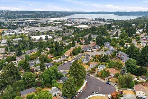 555 Windsor Place NE Renton WA 98056