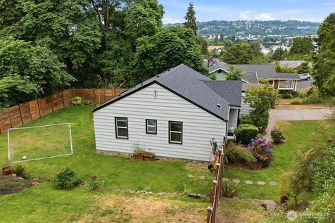 555 Windsor Place NE Renton WA 98056