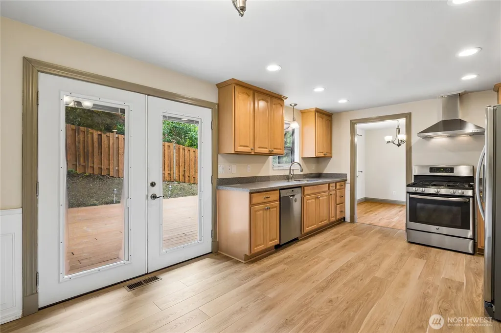 8912 229th Place SW Edmonds WA 98026