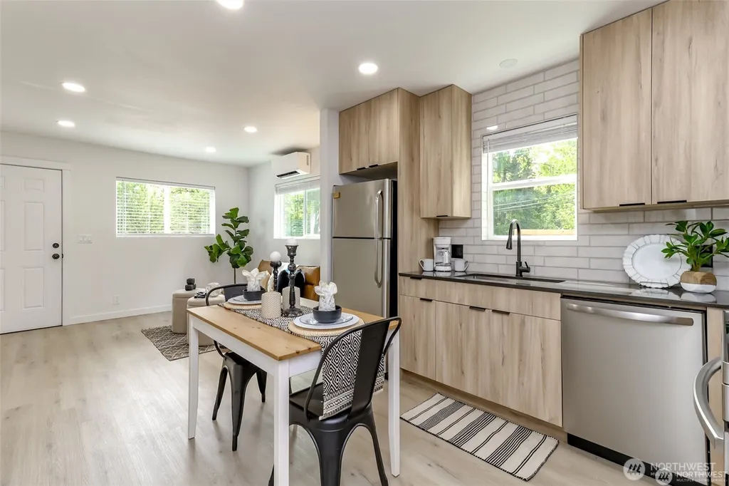 1408 Price Road Bremerton WA 98312