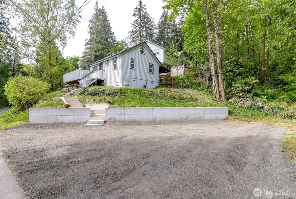 1408 Price Road Bremerton WA 98312