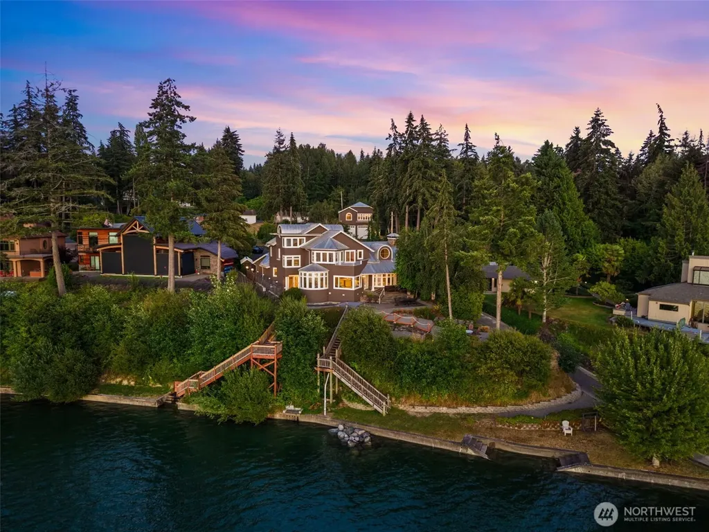 4725 Bayshore Lane NW Olympia WA 98502